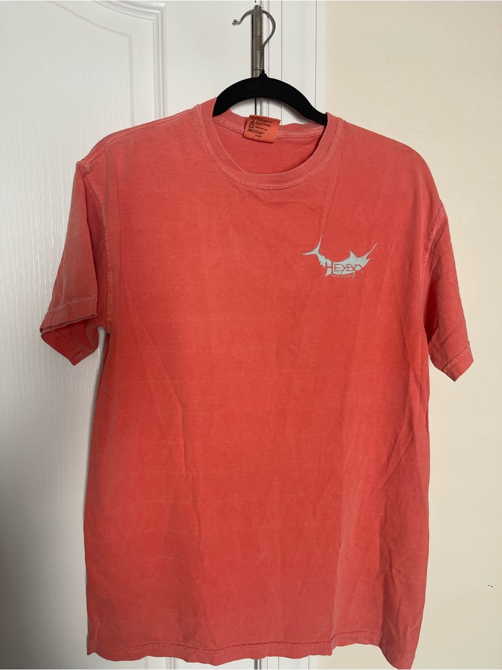 HEYBO Southern By Choice Hookin’ Up Comfort Colors Fishing Tee Shirt M Coral